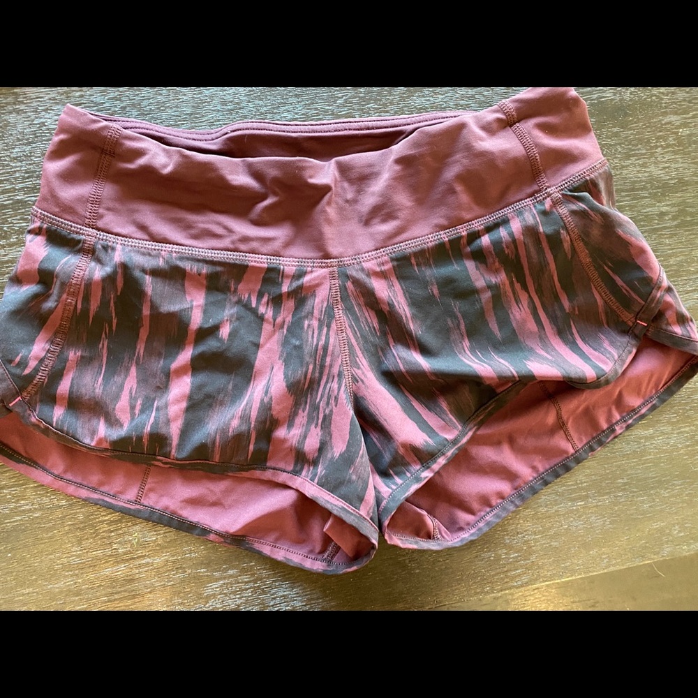 🍋Lululemon Speed Shorts 2.5” Size 4